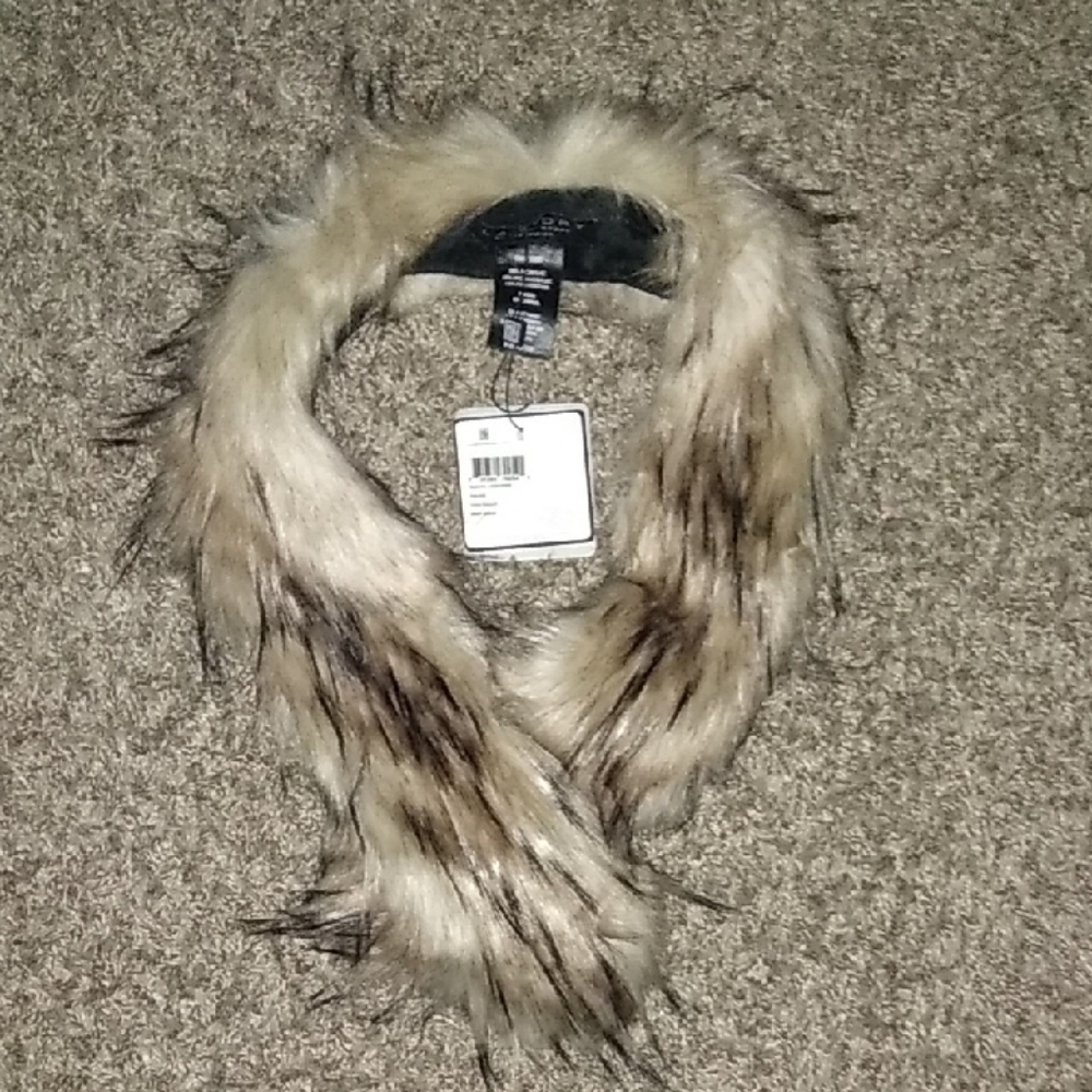 Laundry By Shelli Segal Faux Fur Scarf in Tan and Brown